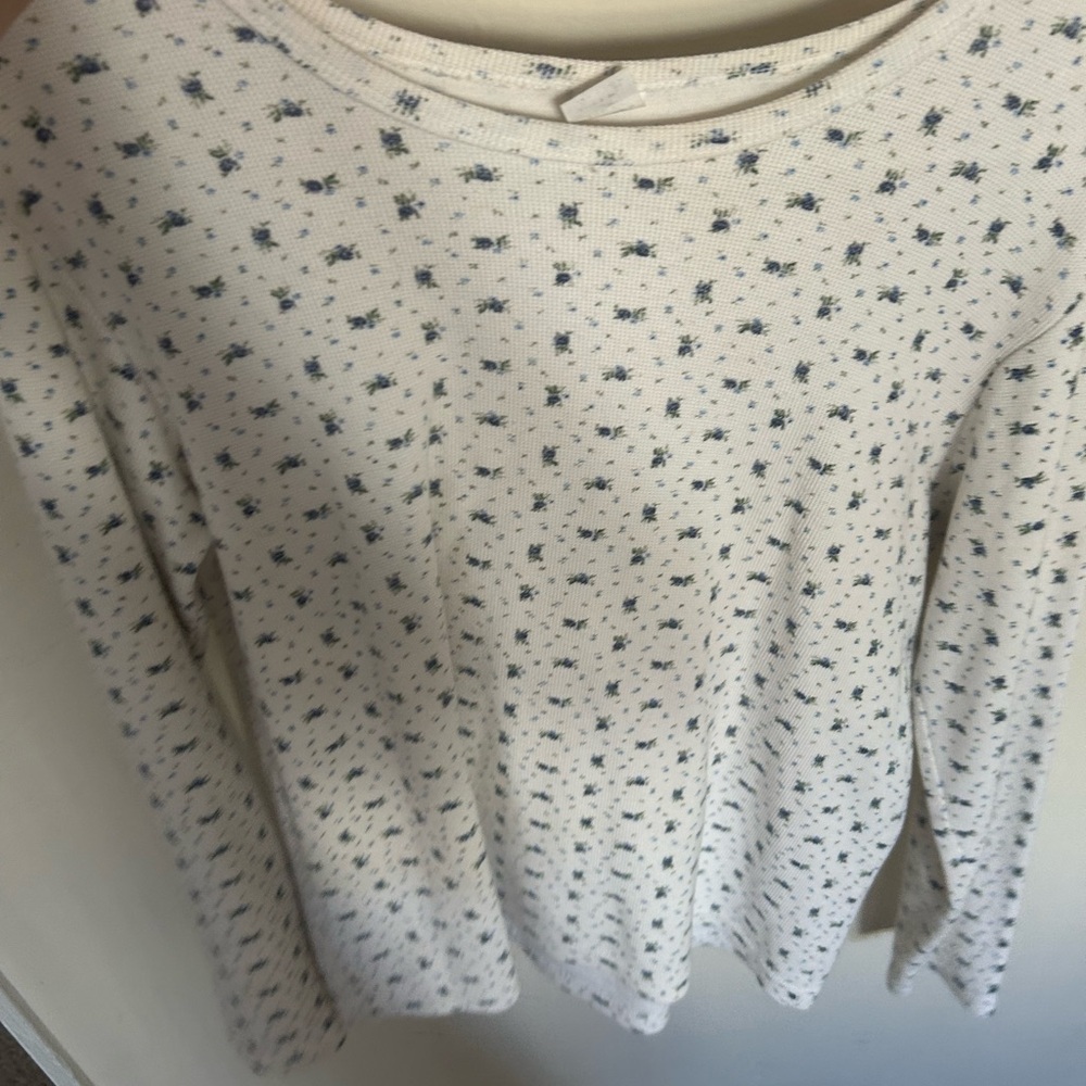 Cherokee Cream Long Sleeve Top with Navy Speckle Print